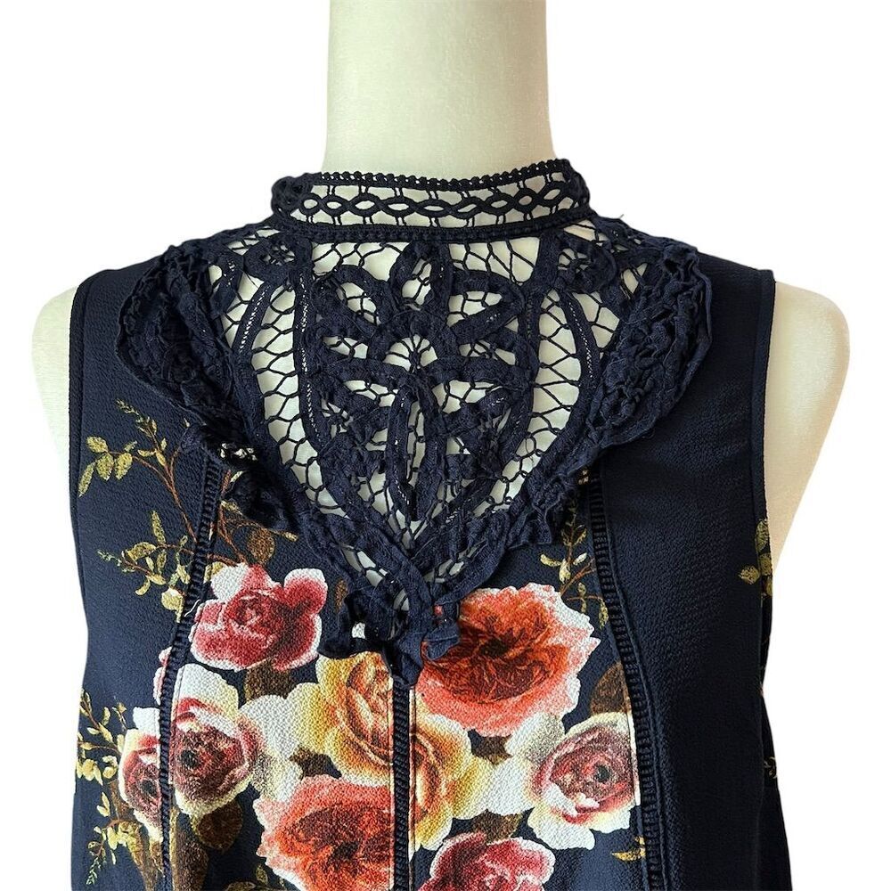 Altar'd State Women's XS Blue Floral Lace Sundress Short Casual Dress​​ - Picture 3 of 10